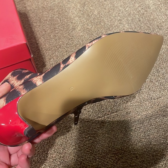 Fabric leopard booties with red patent leather kitten heel and pointy toe - Picture 2 of 3